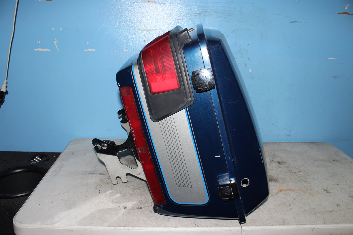 97-06 Harley FLHTCUI Electra Glide Tour Pak Rear Luggage Storage Quick Release