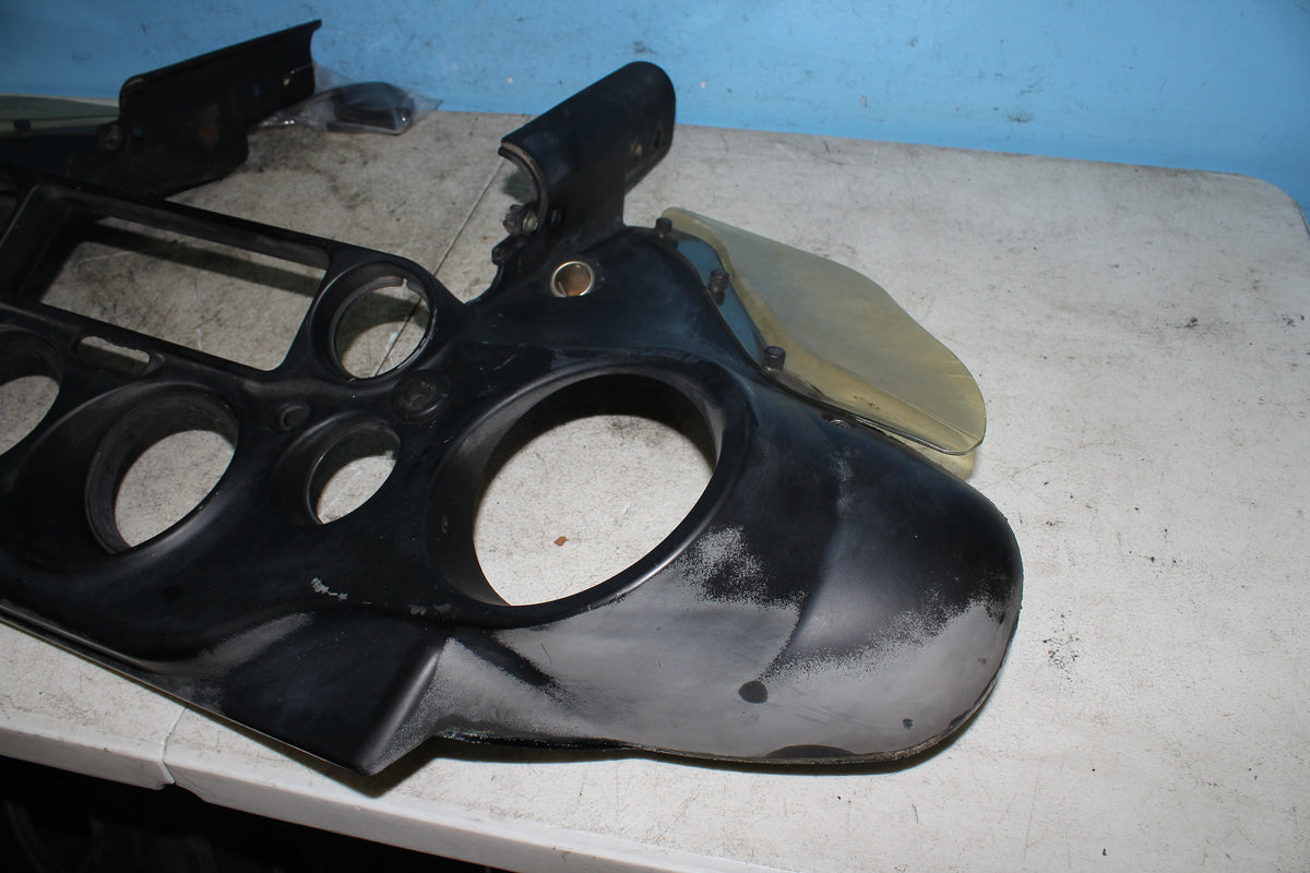97-06 Harley FLHTCUI Ultra Electra Glide Inner Batwing Front Fairing Gauge Cover