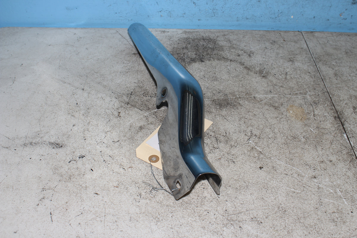 97-06 Harley FLHTCUI Electra Glide Right Sturt Cover Rear Fender Mount Chrome