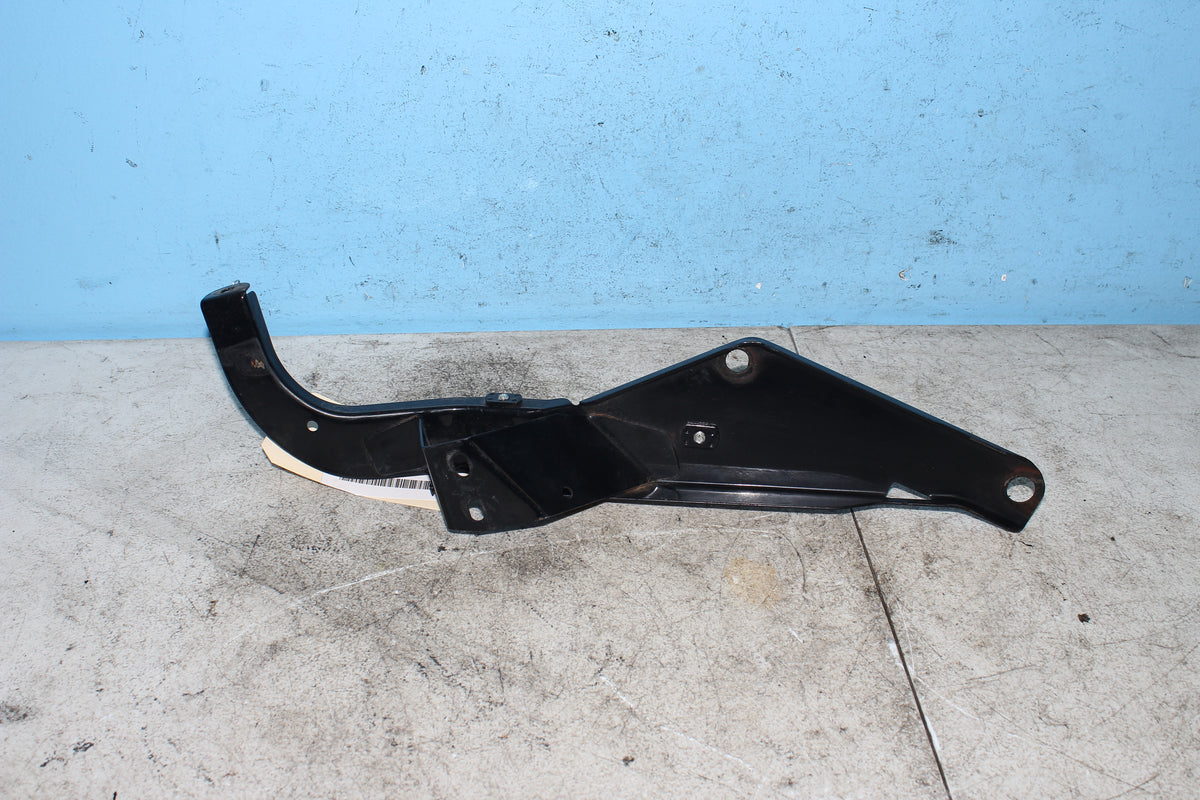 97-06 Harley FLHTCUI Electra Glide Fairing Right Stay Mount Batwing Bracket
