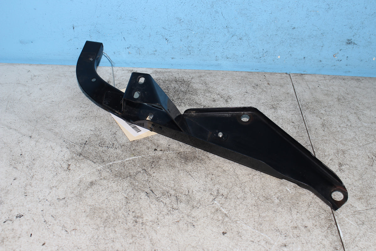 97-06 Harley FLHTCUI Electra Glide Fairing Right Stay Mount Batwing Bracket