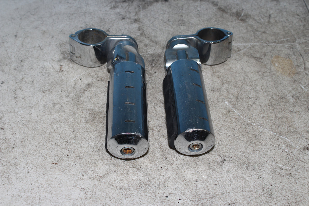 97-06 Harley FLHTCUI Electra Glide Highway Pegs Crash Bar Guard Foot Rest