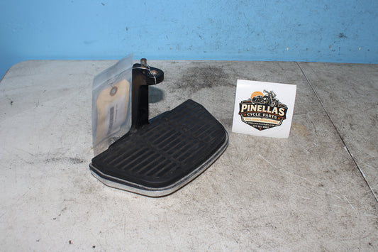 97-06 Harley FLHTCUI Electra Glide Right Passenger Floorboard Rear Foot Rest