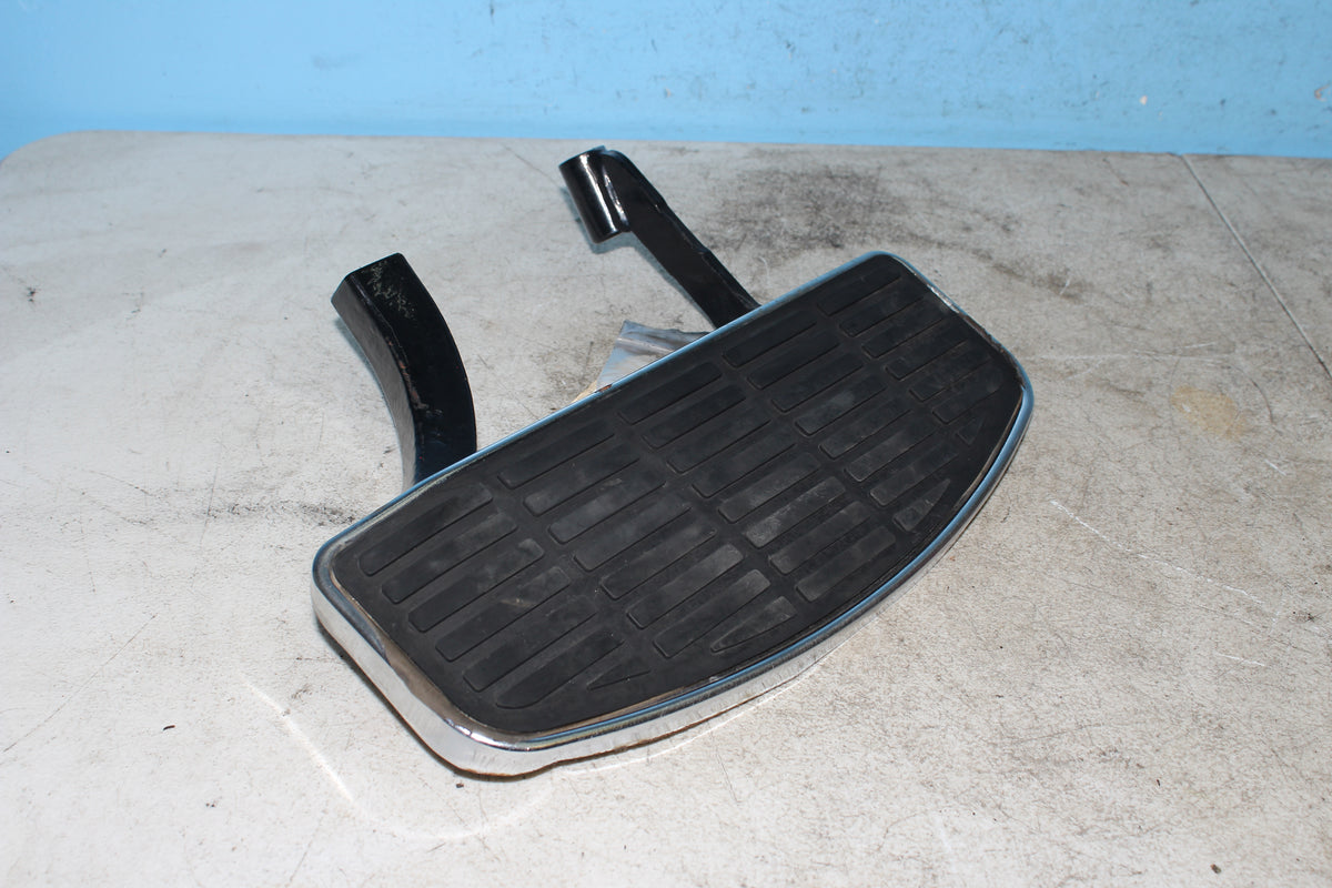 97-06 Harley FLHTCUI Electra Glide Right Floorboard Front Driver Foot Rest