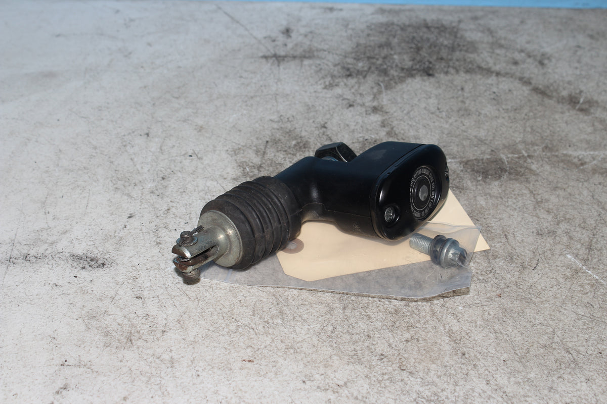 97-06 Harley FLHTCUI Electra Glide Rear Brake Master Cylinder