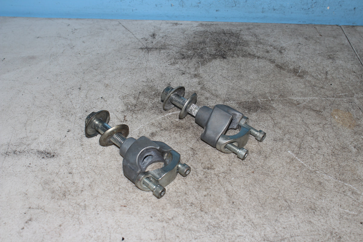 97-06 Harley FLHTCUI Electra Glide Bar Risers Handlebar Bar Clamp