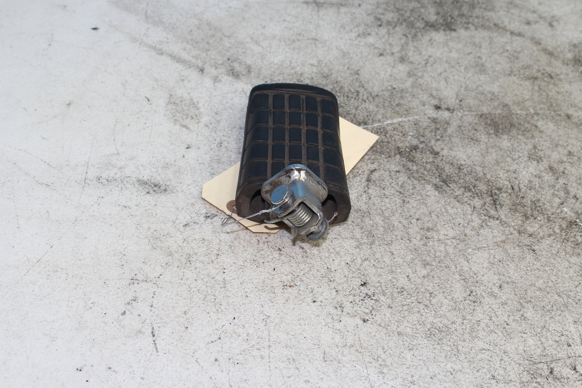 88-00 Honda Goldwing GL1500 Right Driver Foot Peg Foot Rest