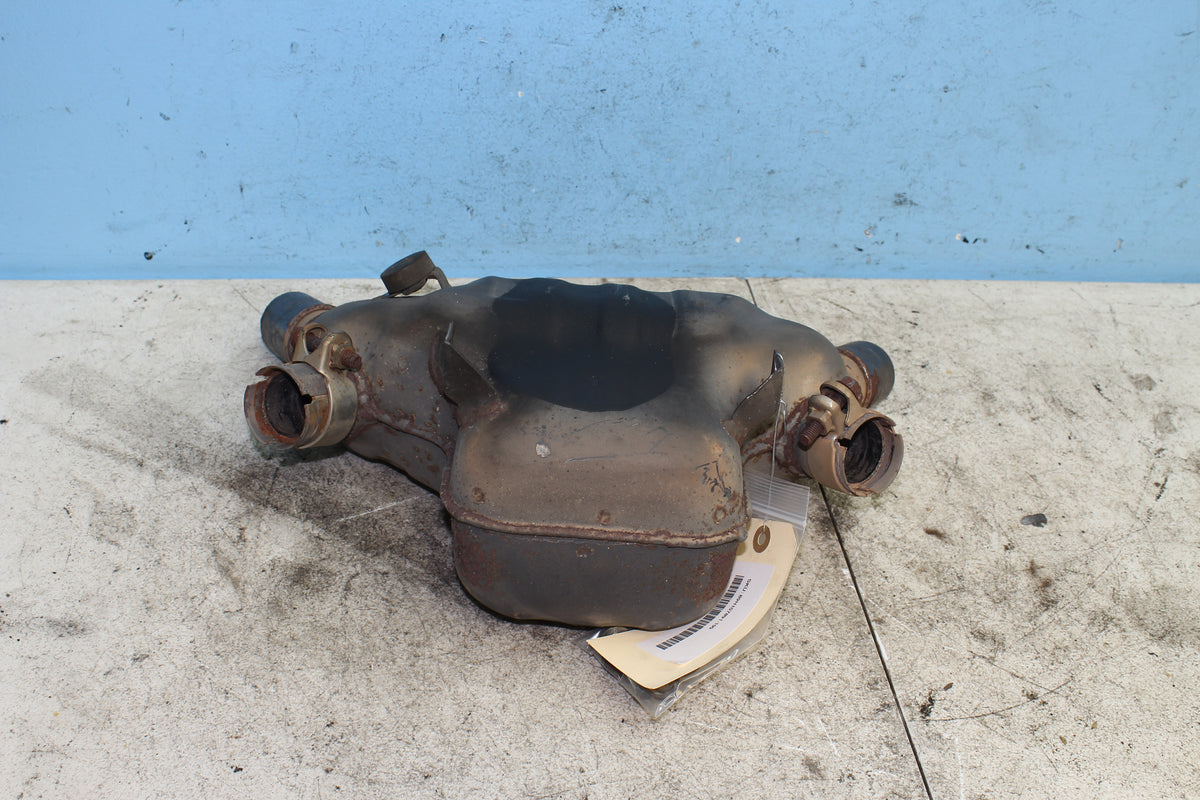 88-00 Honda Goldwing GL1500 Exhaust Chamber Collector Box Muffler Pipe