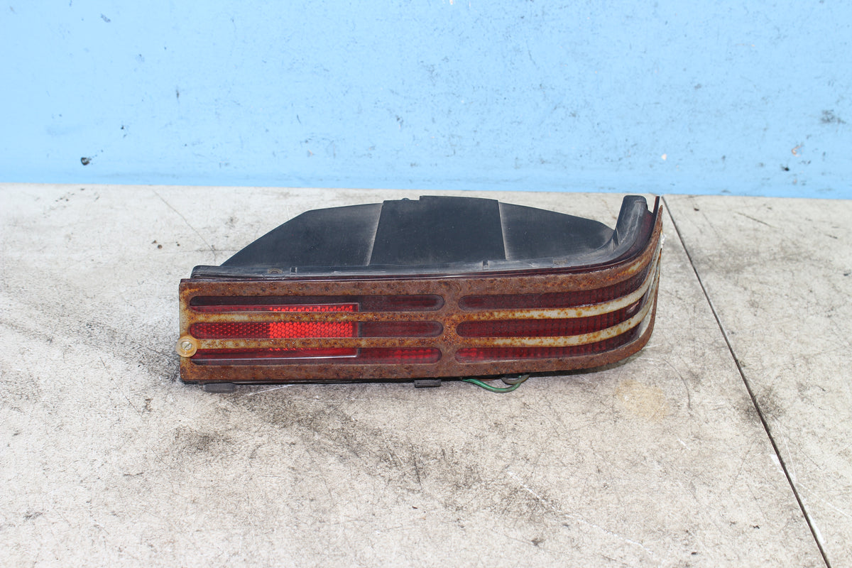 88-00 Honda Goldwing GL1500 Tail Light Right Lower Saddlebag Brake Stop Lamp