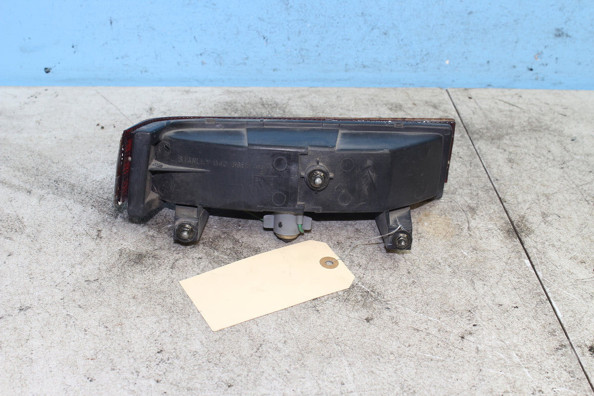 88-00 Honda Goldwing GL1500 Tail Light Right Lower Saddlebag Brake Stop Lamp