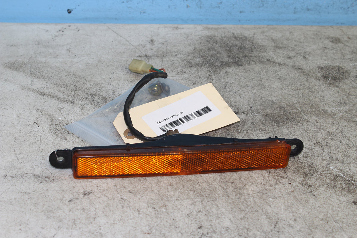 88-00 Honda Goldwing GL1500 Side Marker Light Front Right Fairing Reflector Lamp