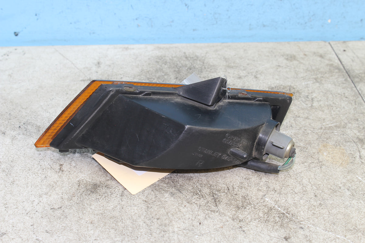 88-00 Honda Goldwing GL1500 Turn Signal Right Front Blinker Light Lamp