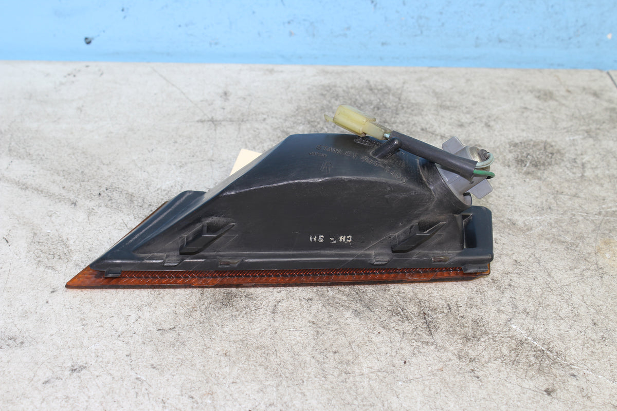 88-00 Honda Goldwing GL1500 Turn Signal Right Front Blinker Light Lamp