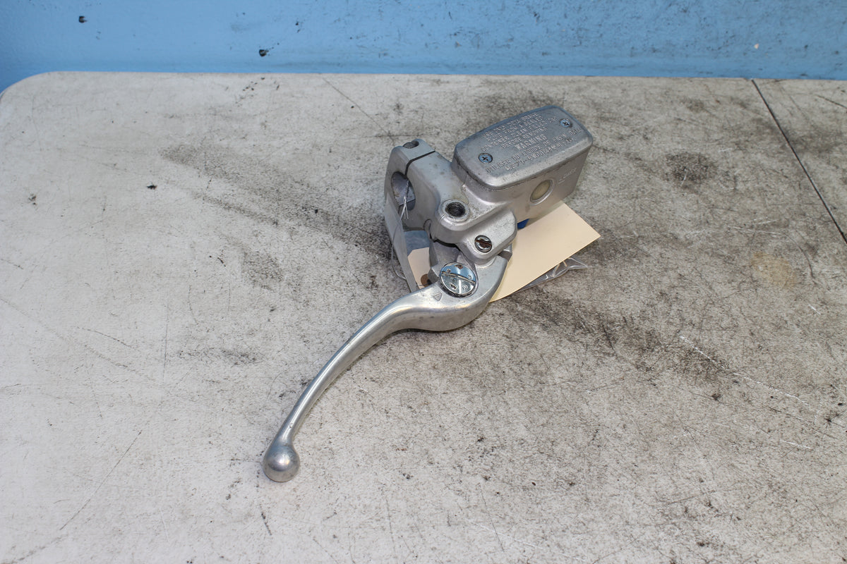 05-09 Suzuki Boulevard VL800 C50 Front Brake Master Cylinder Lever Bar Clamp