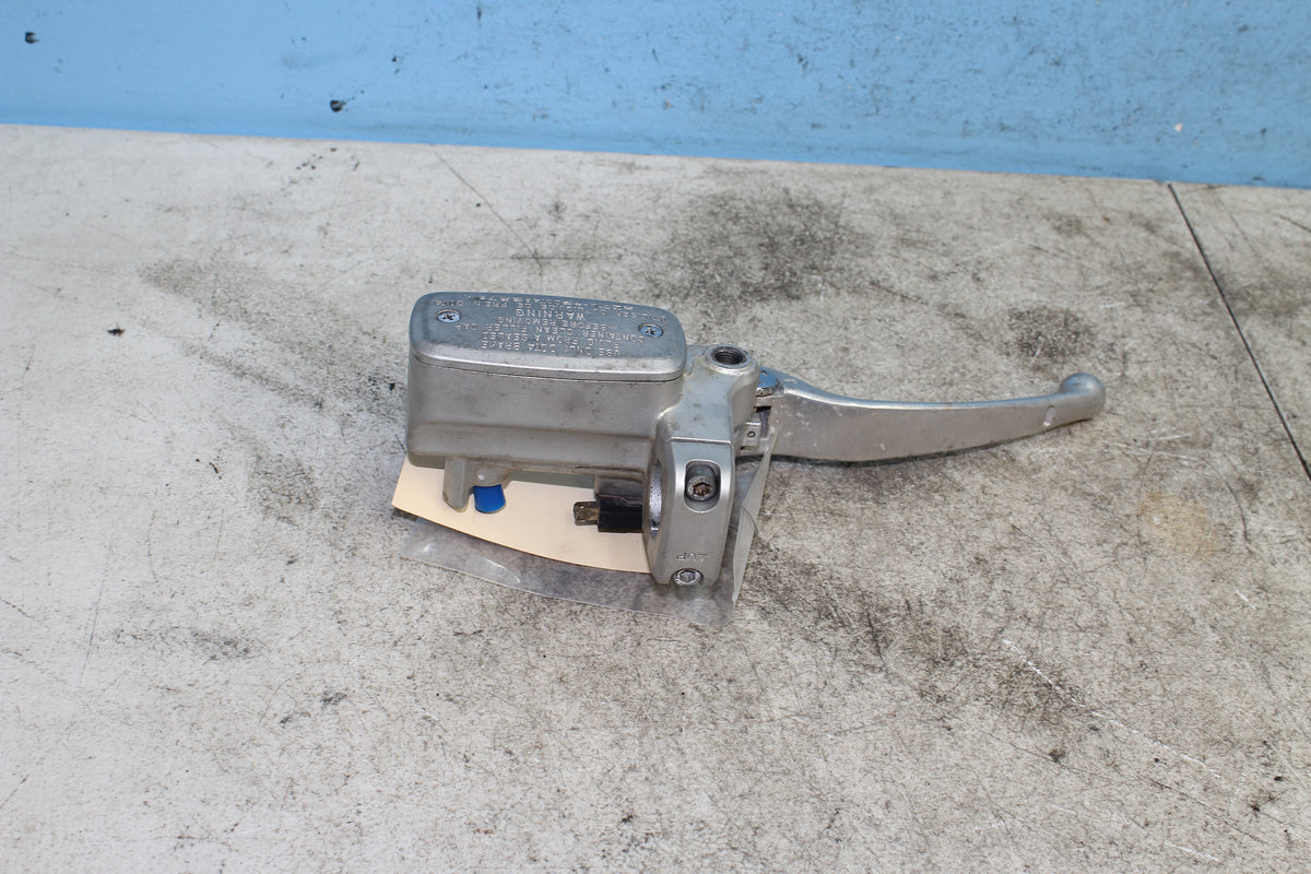 05-09 Suzuki Boulevard VL800 C50 Front Brake Master Cylinder Lever Bar Clamp