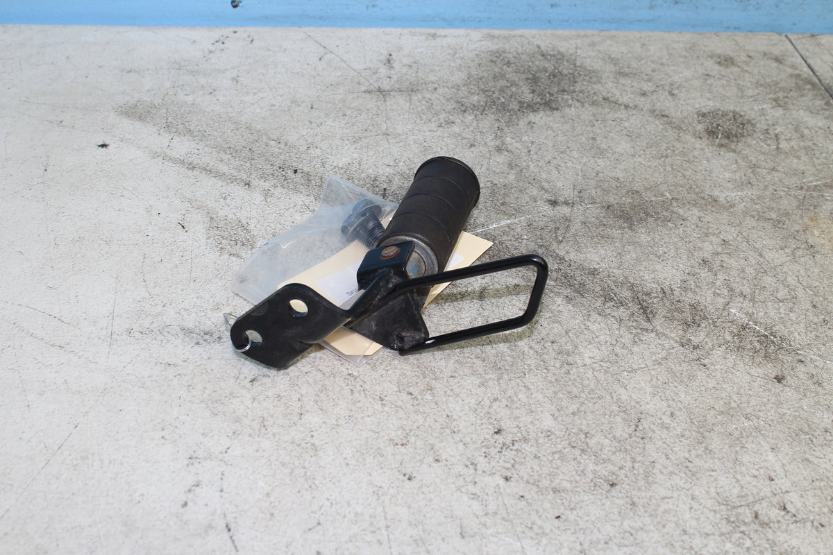 06-08 Suzuki Boulevard VL800 C50 Right Passenger Foot Peg Rear Rest Mount