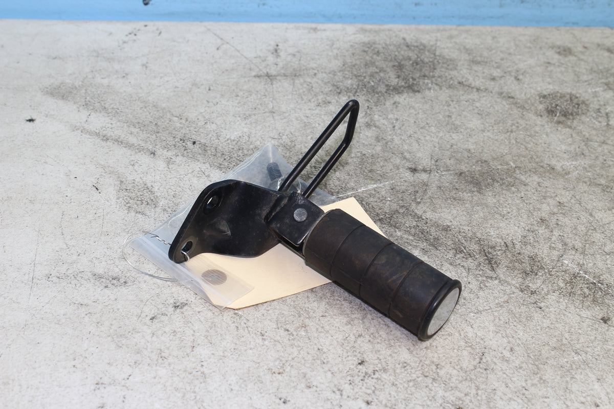 05-09 Suzuki Boulevard VL800 C50 Left Passenger Foot Peg Rear Rest Mount