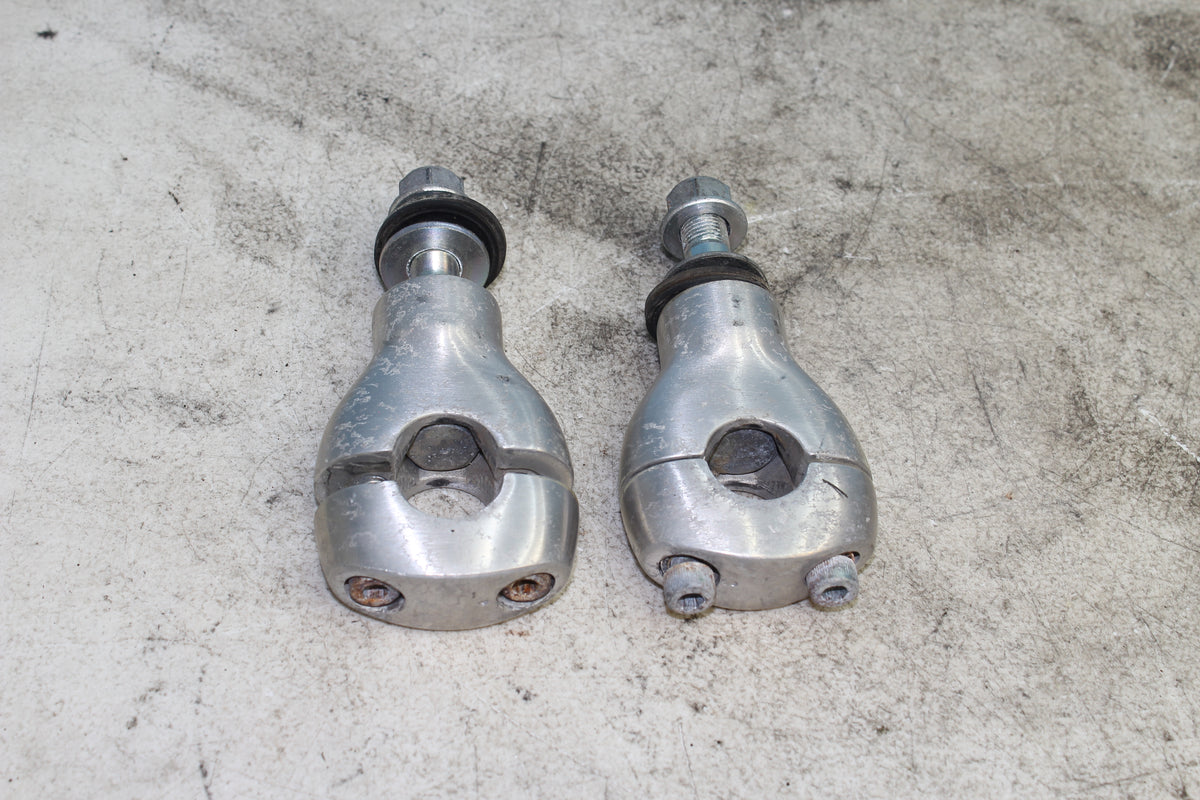 01-25 Suzuki Boulevard VL800 C50 Bar Risers Handlebar Clamp
