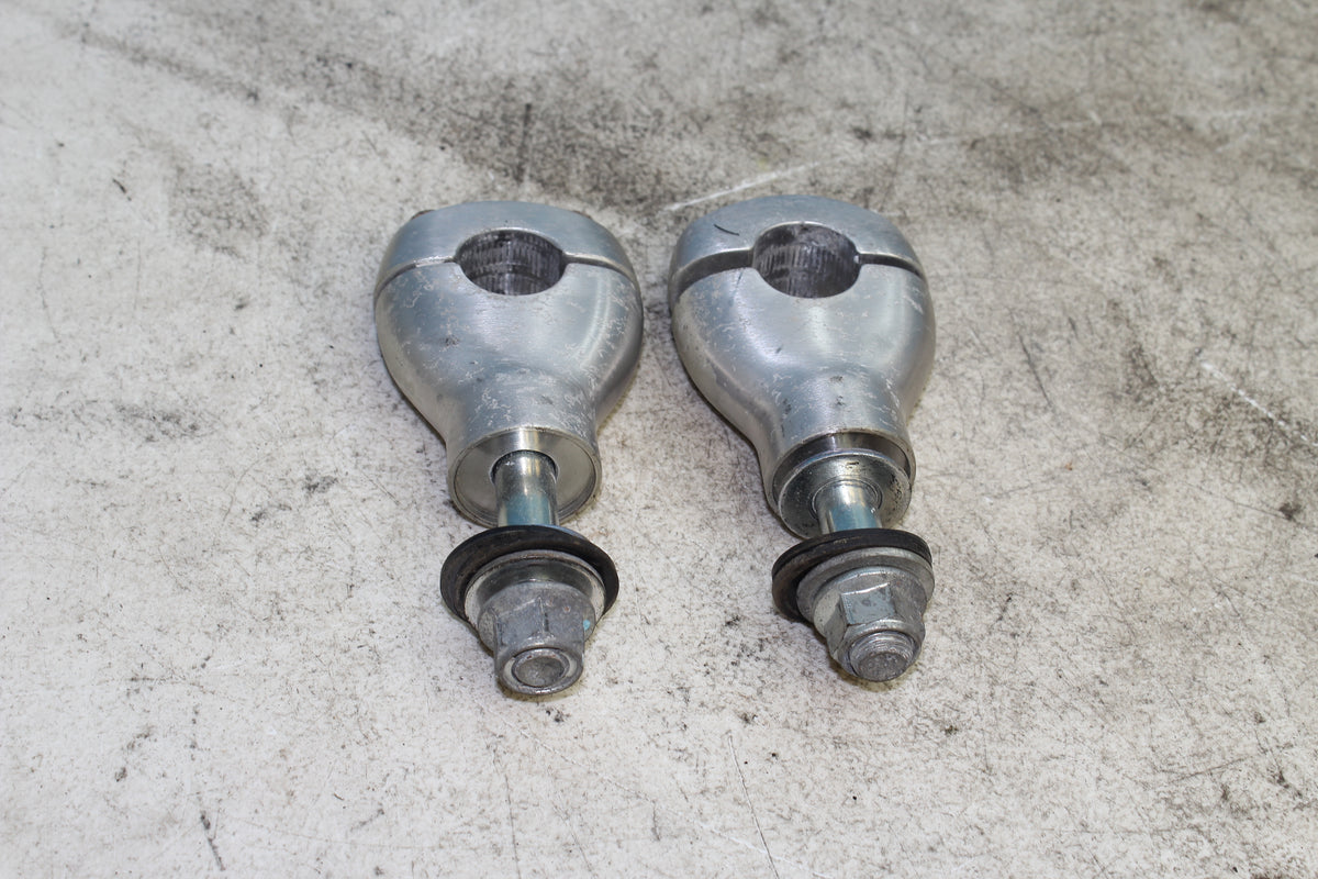 01-25 Suzuki Boulevard VL800 C50 Bar Risers Handlebar Clamp