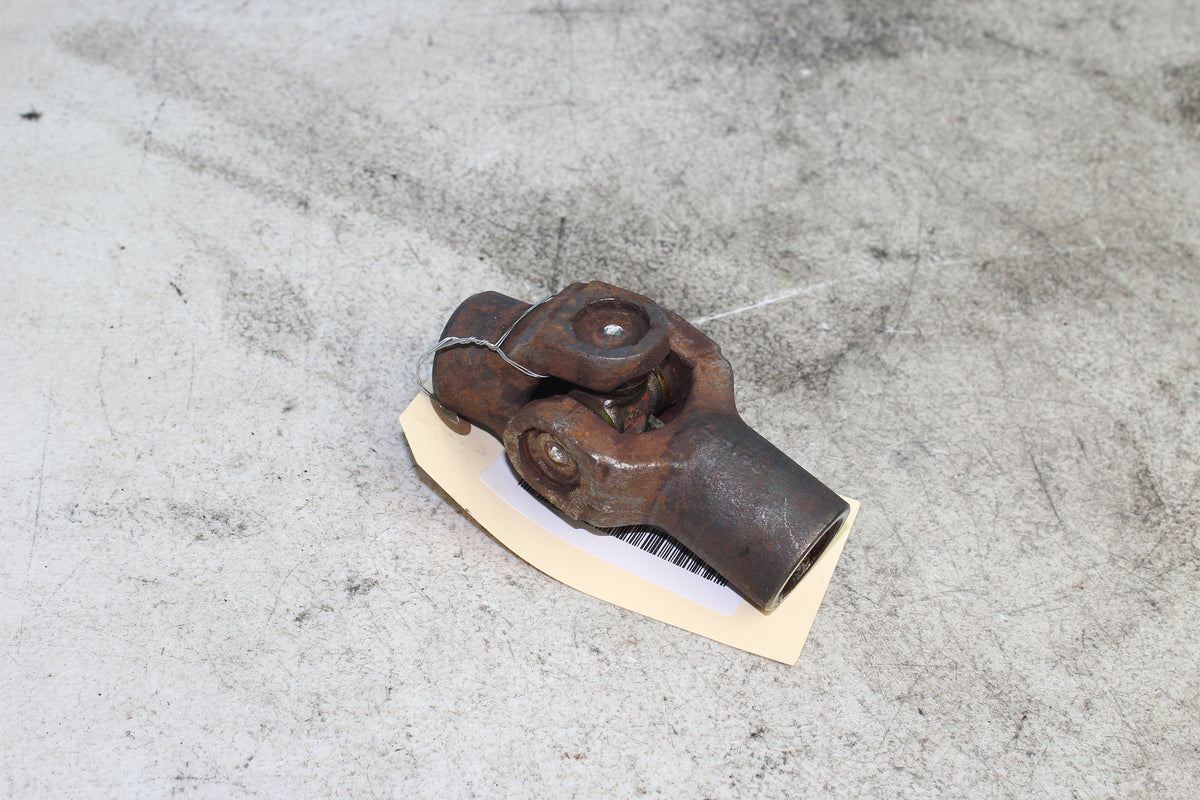 01-25 Suzuki Boulevard VL800 C50 Universal Drive U Joint
