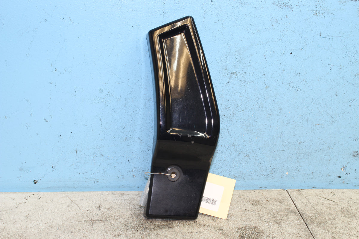 05-09 Suzuki Boulevard VL800 C50 Right Swing Arm Cover Frame Trim 47141-41F0