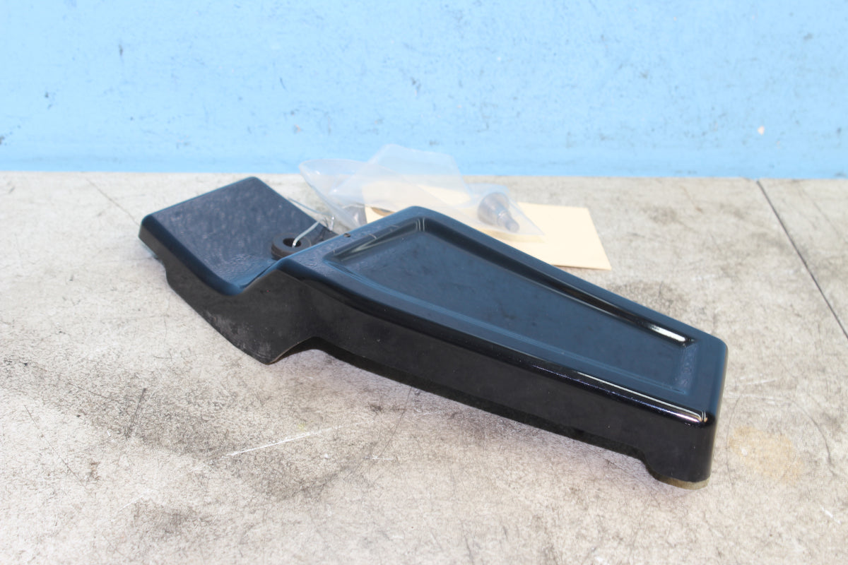 05-09 Suzuki Boulevard VL800 C50 Right Swing Arm Cover Frame Trim 47141-41F0