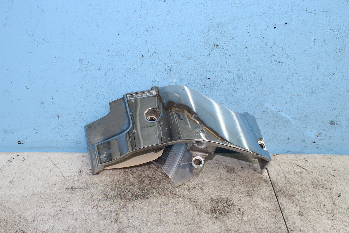 01-24 Suzuki Boulevard VL800 C50 Secondary Drive Cover Left Engine Motor Trim