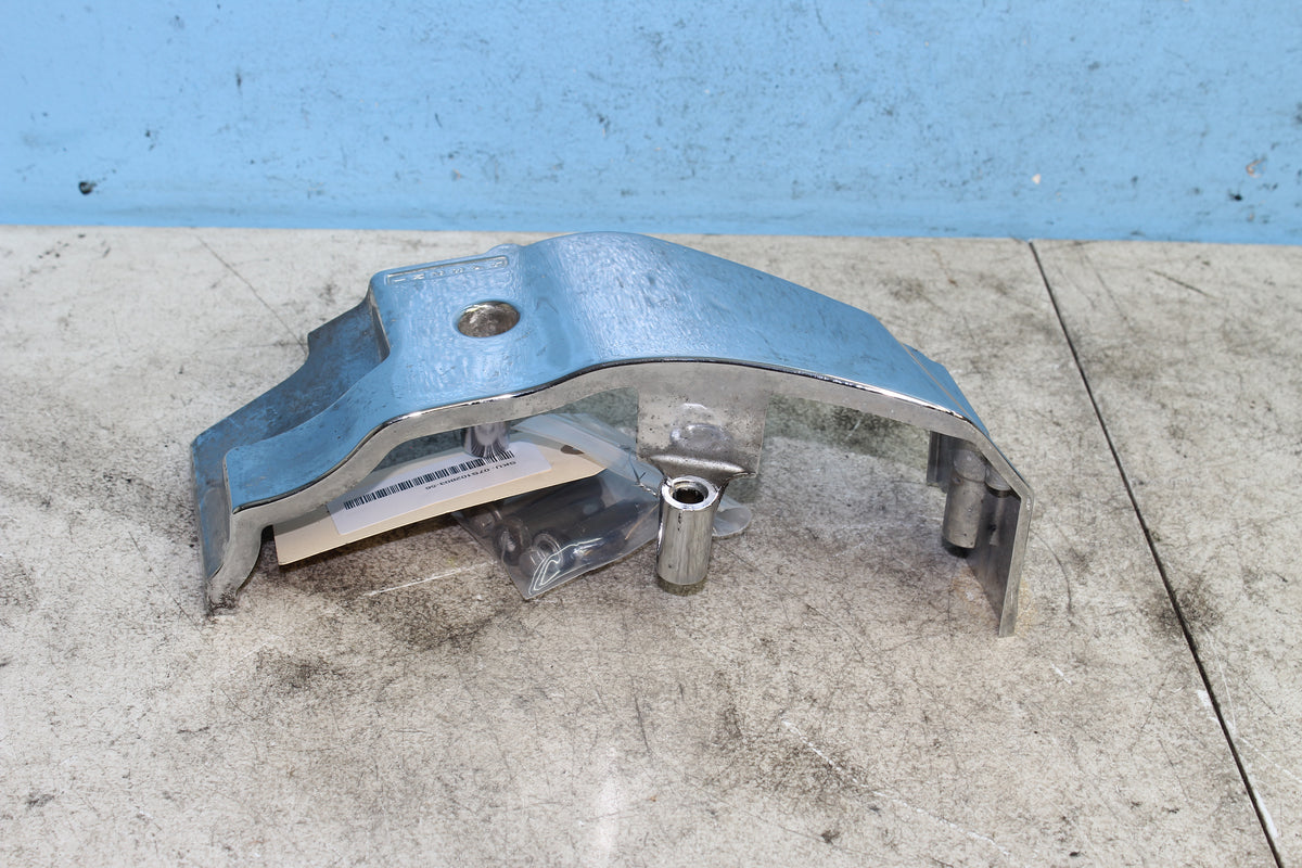 01-24 Suzuki Boulevard VL800 C50 Secondary Drive Cover Left Engine Motor Trim