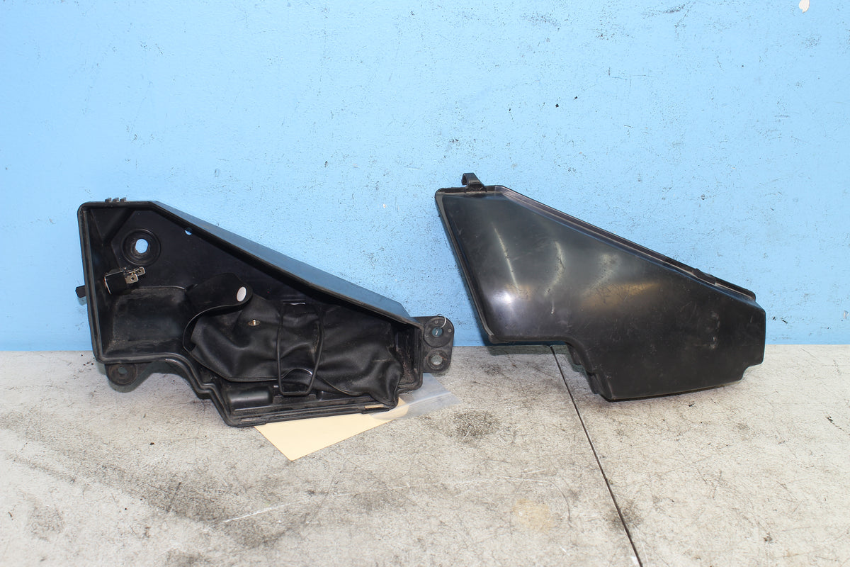 05-09 Suzuki Boulevard VL800 C50 Tool Kit Bag Box Holder Storage Luggage