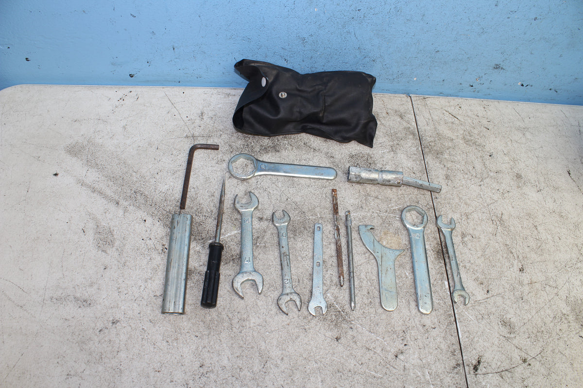 05-09 Suzuki Boulevard VL800 C50 Tool Kit Bag Box Holder Storage Luggage