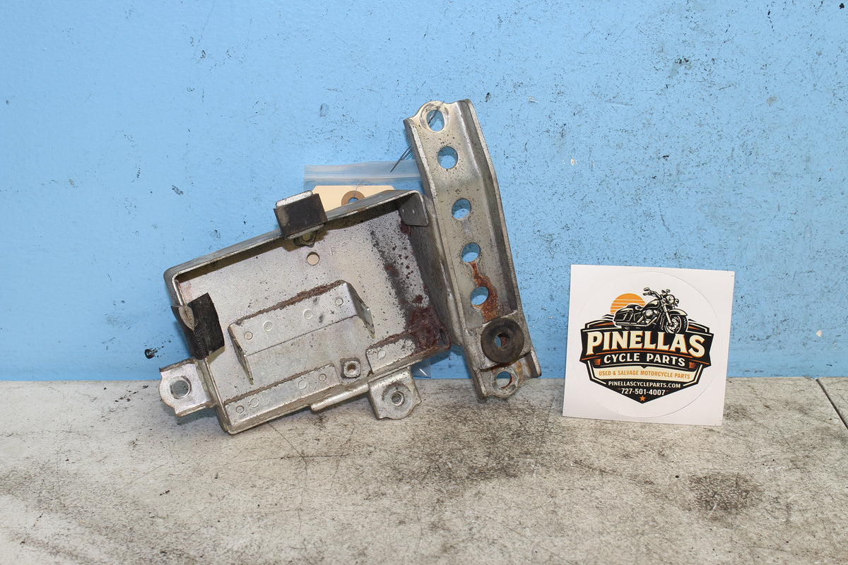 05-08 Suzuki Boulevard VL800 C50 Electric Holder Rectifier Fuse Box Bracket