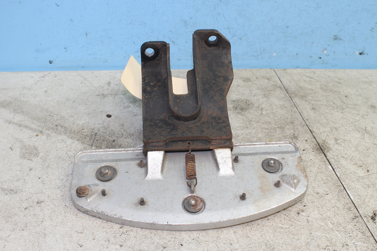 05-08 Suzuki Boulevard VL800 C50 Left Floorboard Front Driver Foot Rest