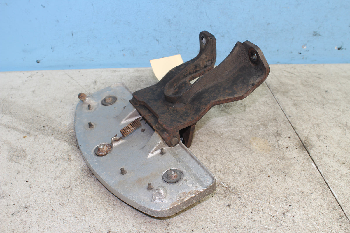 05-08 Suzuki Boulevard VL800 C50 Left Floorboard Front Driver Foot Rest