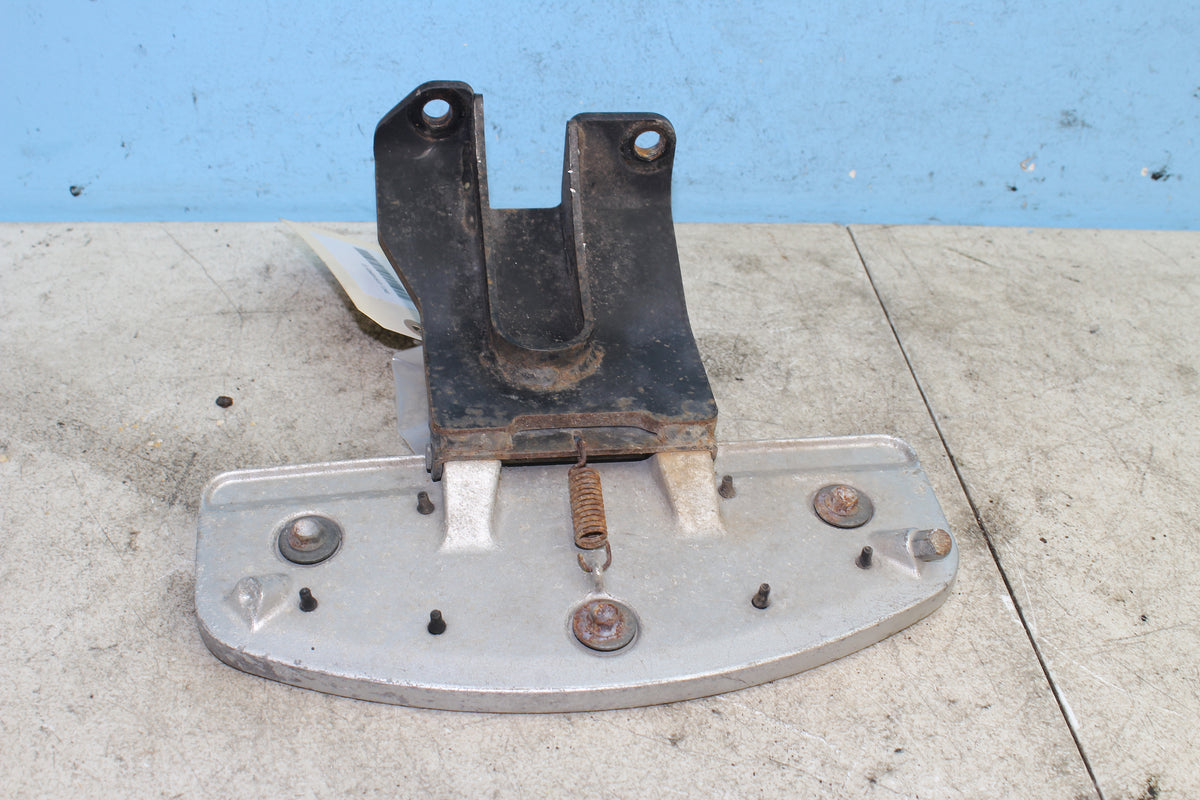 05-08 Suzuki Boulevard VL800 C50 Right Floorboard Front Driver Foot Rest