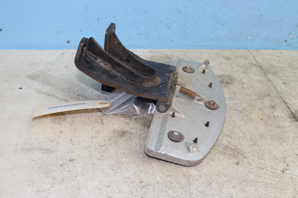 05-08 Suzuki Boulevard VL800 C50 Right Floorboard Front Driver Foot Rest