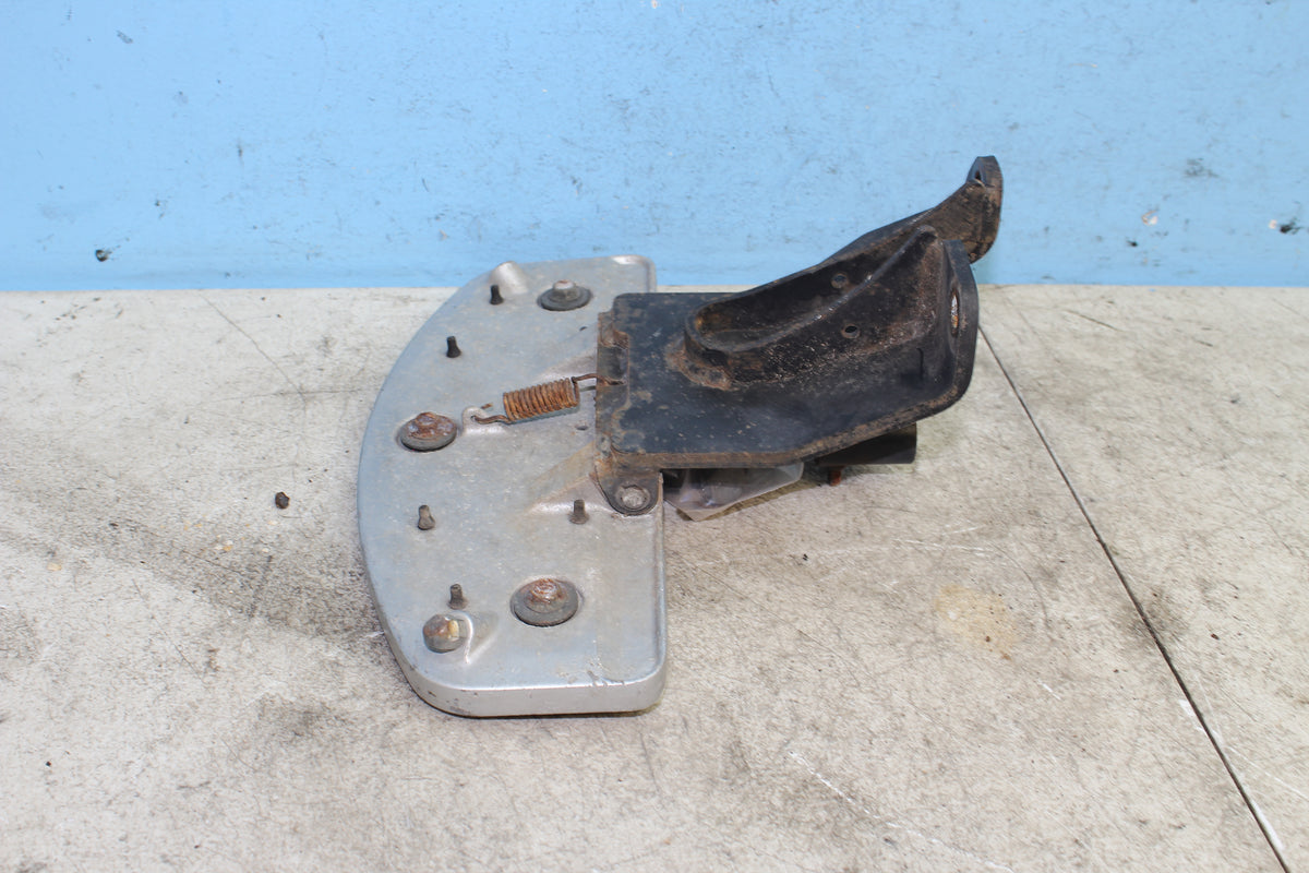 05-08 Suzuki Boulevard VL800 C50 Right Floorboard Front Driver Foot Rest