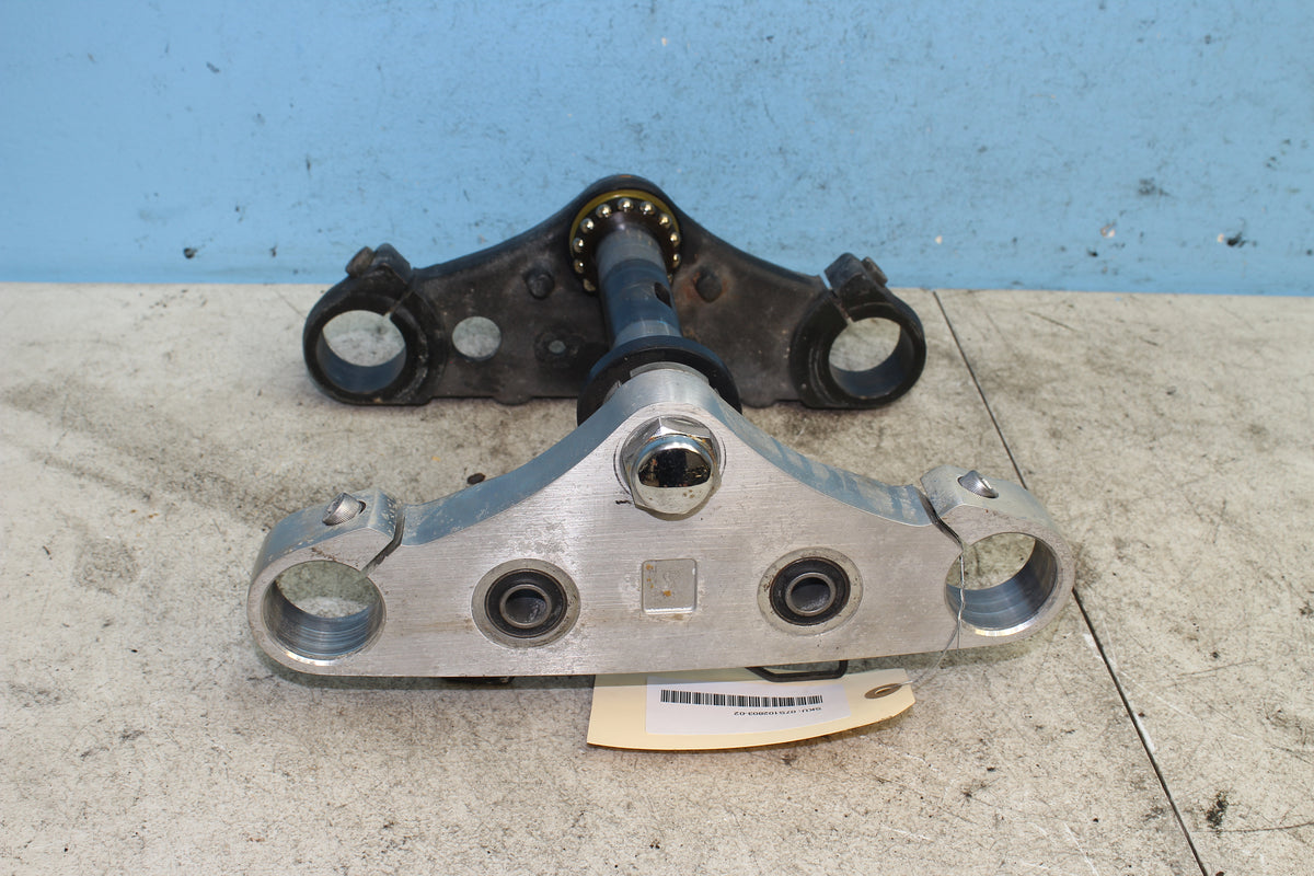 06-25 Suzuki Boulevard VL800 C50 Triple Tree Steering Stem Fork Clamp