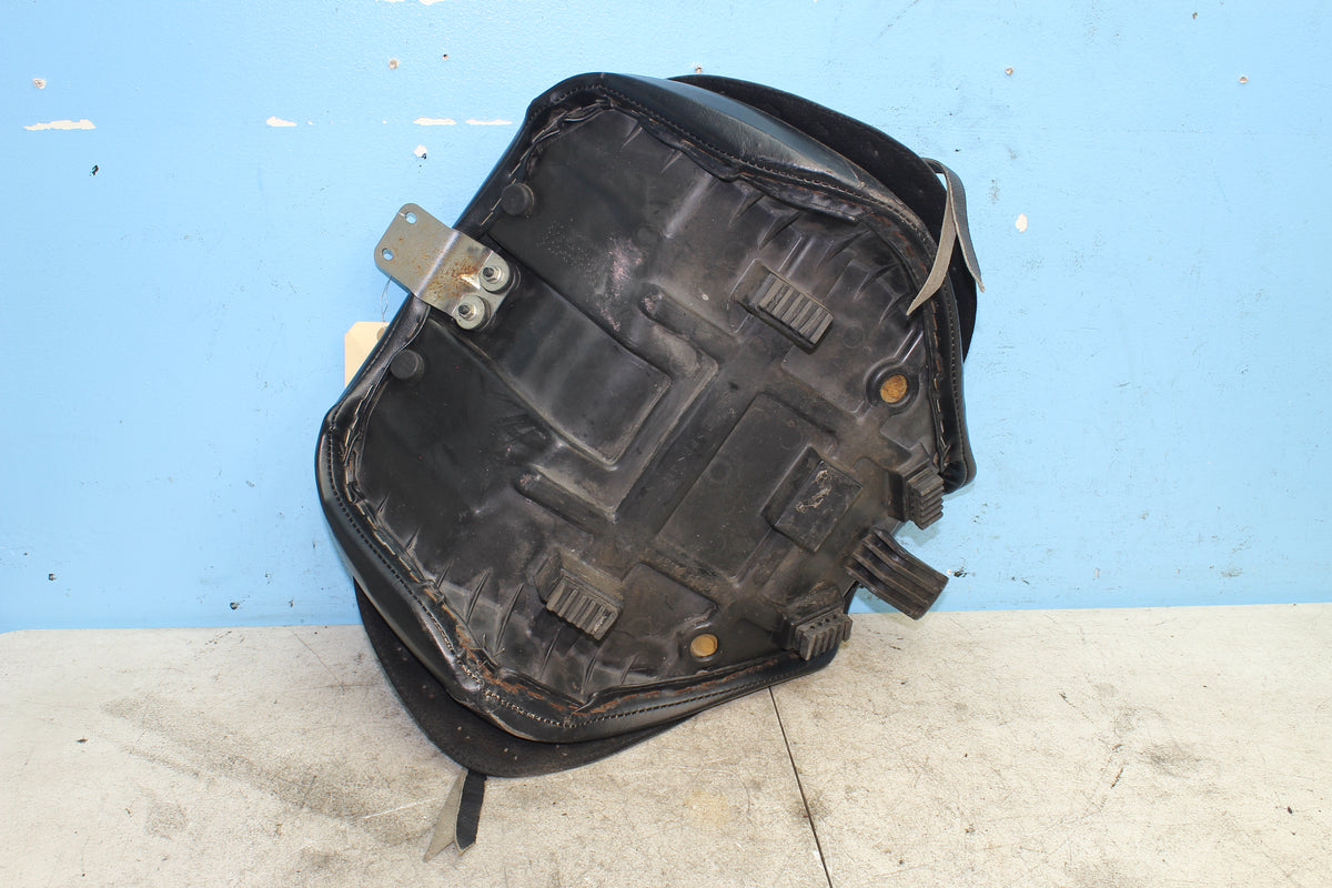 07-19 Suzuki Boulevard VL800 C50 Seat Front Rider Driver *DMG*