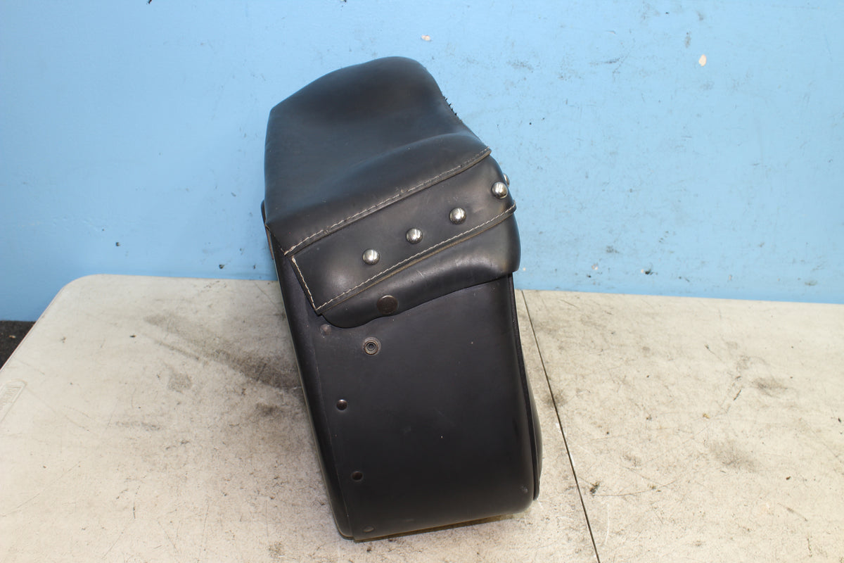 05-25 Suzuki Boulevard VL800 C50 Right Saddle Bag Storage Luggage *DMG*