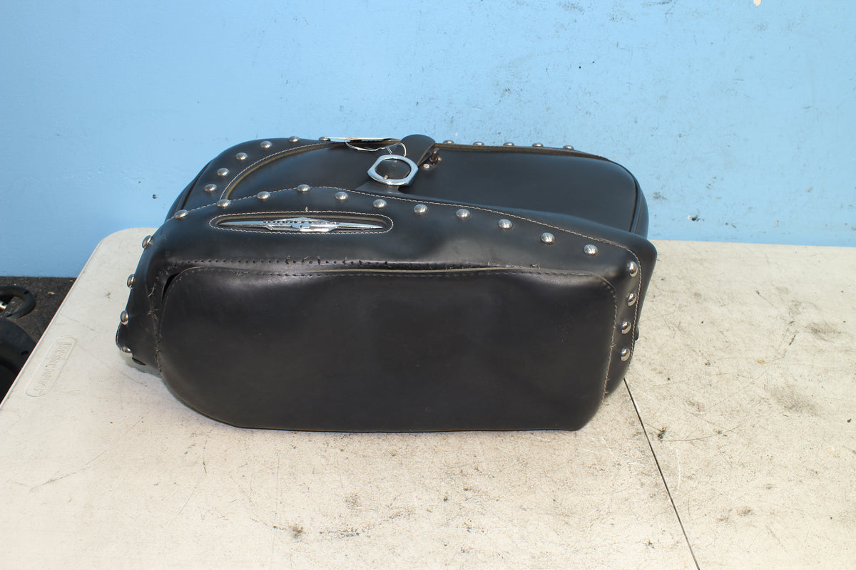 05-25 Suzuki Boulevard VL800 C50 Right Saddle Bag Storage Luggage *DMG*