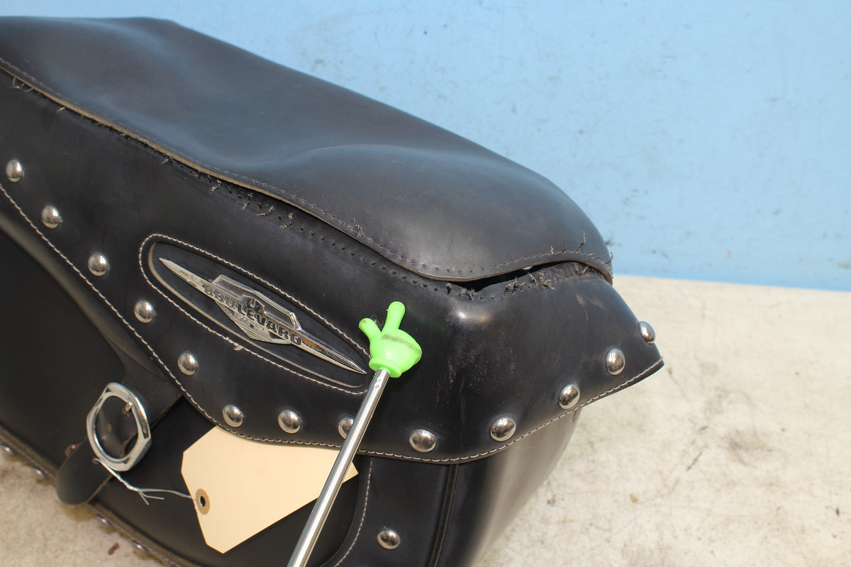 05-25 Suzuki Boulevard VL800 C50 Right Saddle Bag Storage Luggage *DMG*