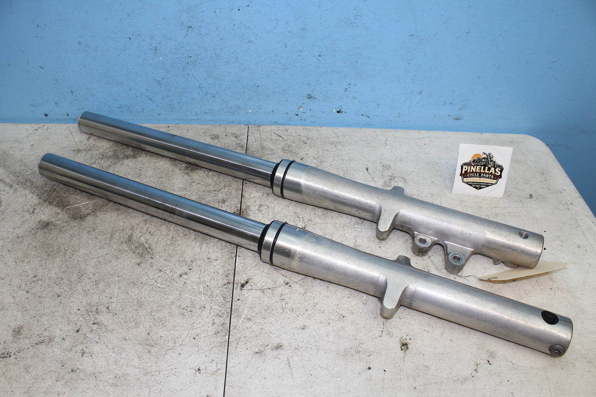 05-25 Suzuki Boulevard VL800 C50 Fork Left Right Tube Legs