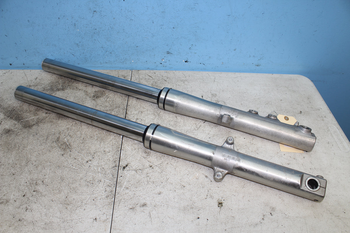 05-25 Suzuki Boulevard VL800 C50 Fork Left Right Tube Legs