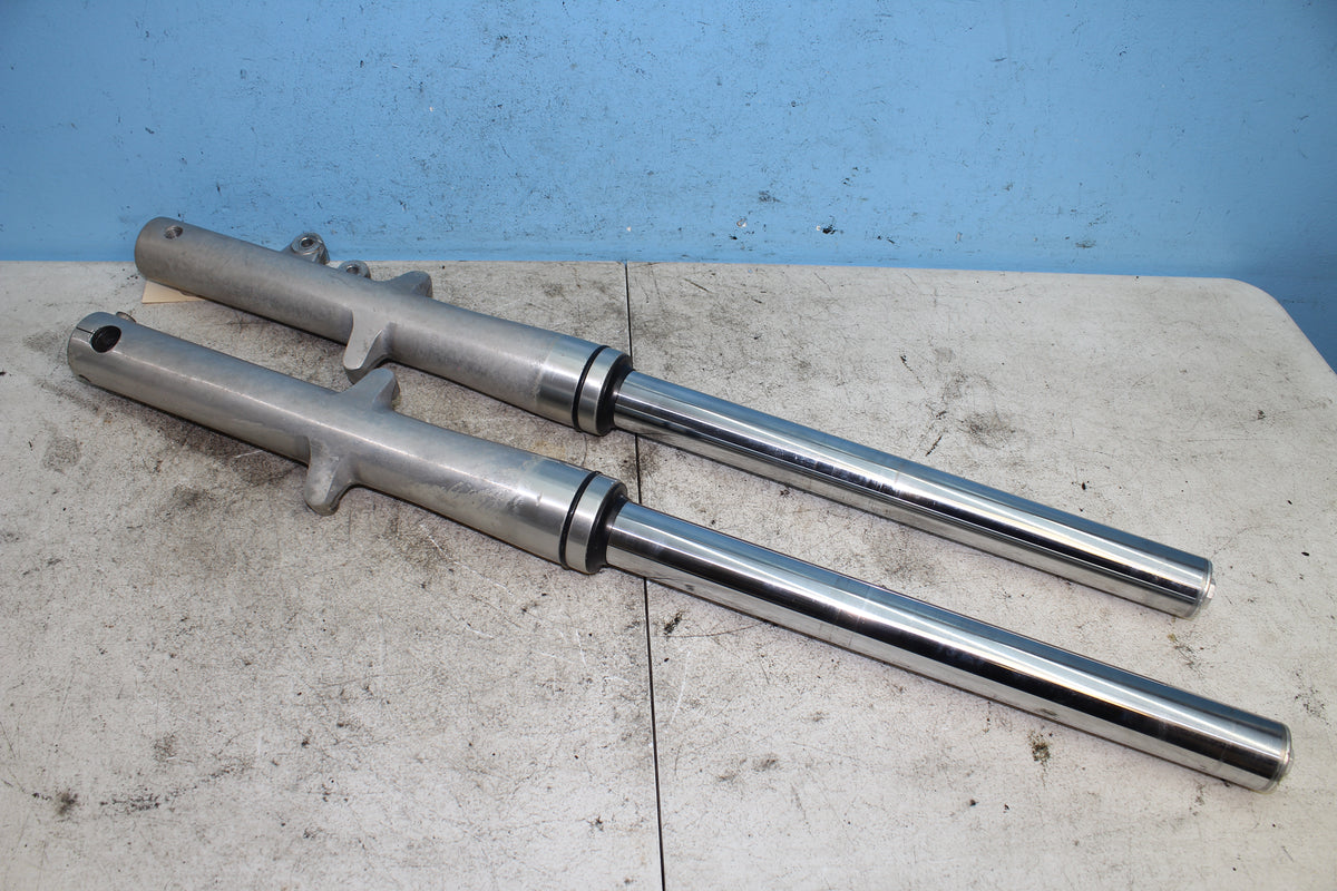 05-25 Suzuki Boulevard VL800 C50 Fork Left Right Tube Legs