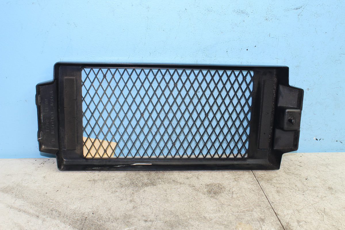 01-25 Suzuki Boulevard VL800 C50 Radiator Grille Cover Rad Trim Bezel
