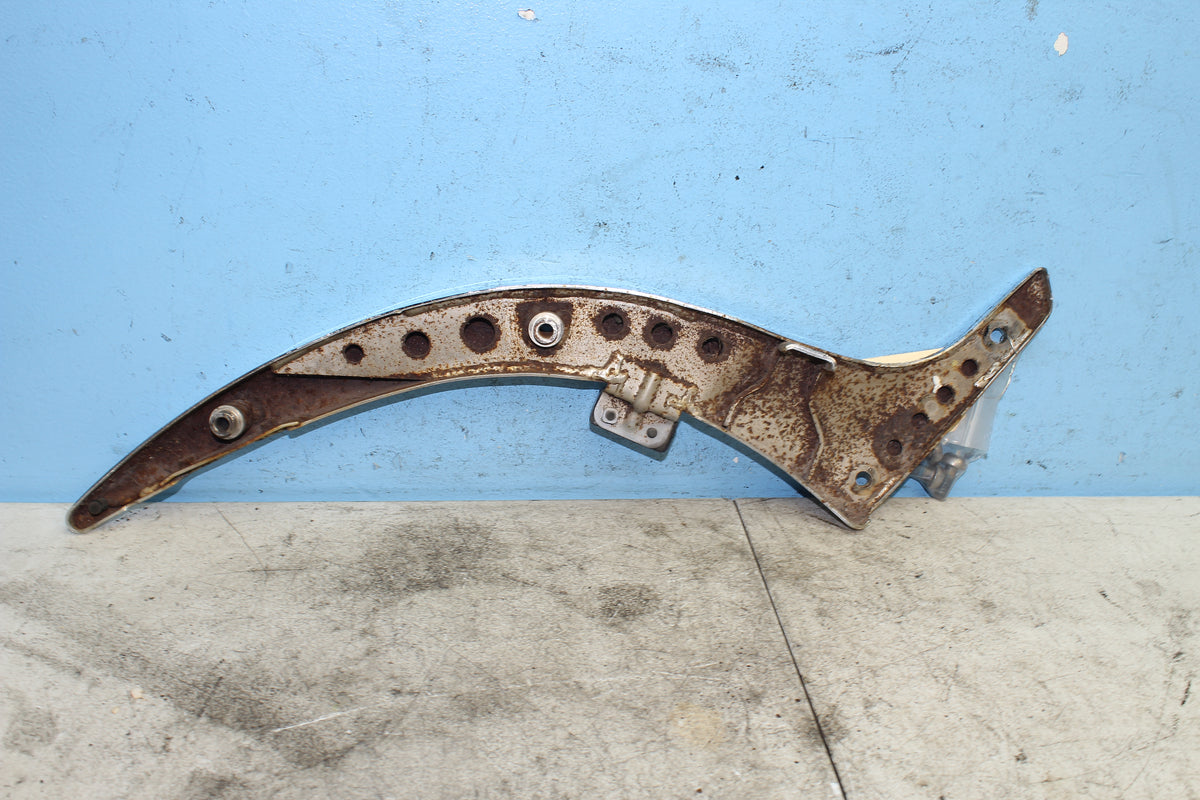 01-24 Suzuki Boulevard VL800 C50 Left Rear Fender Mount Strut Cover Grip Frame