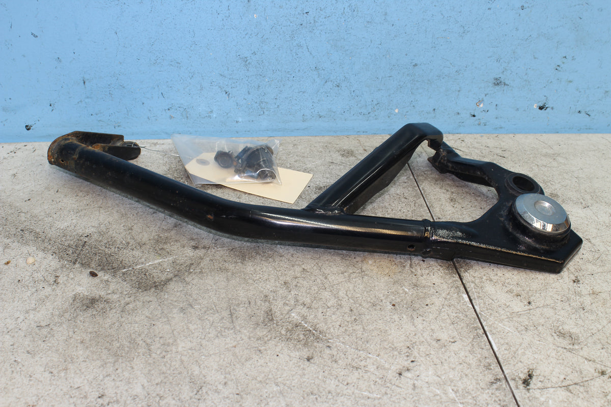 06-07 Suzuki Boulevard VL800 C50 Left Swing Arm Bracket Swingarm Support Mount