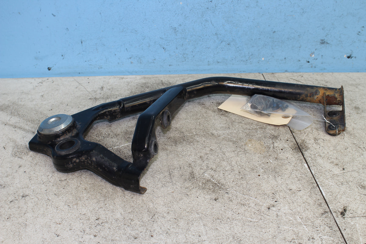 06-07 Suzuki Boulevard VL800 C50 Left Swing Arm Bracket Swingarm Support Mount