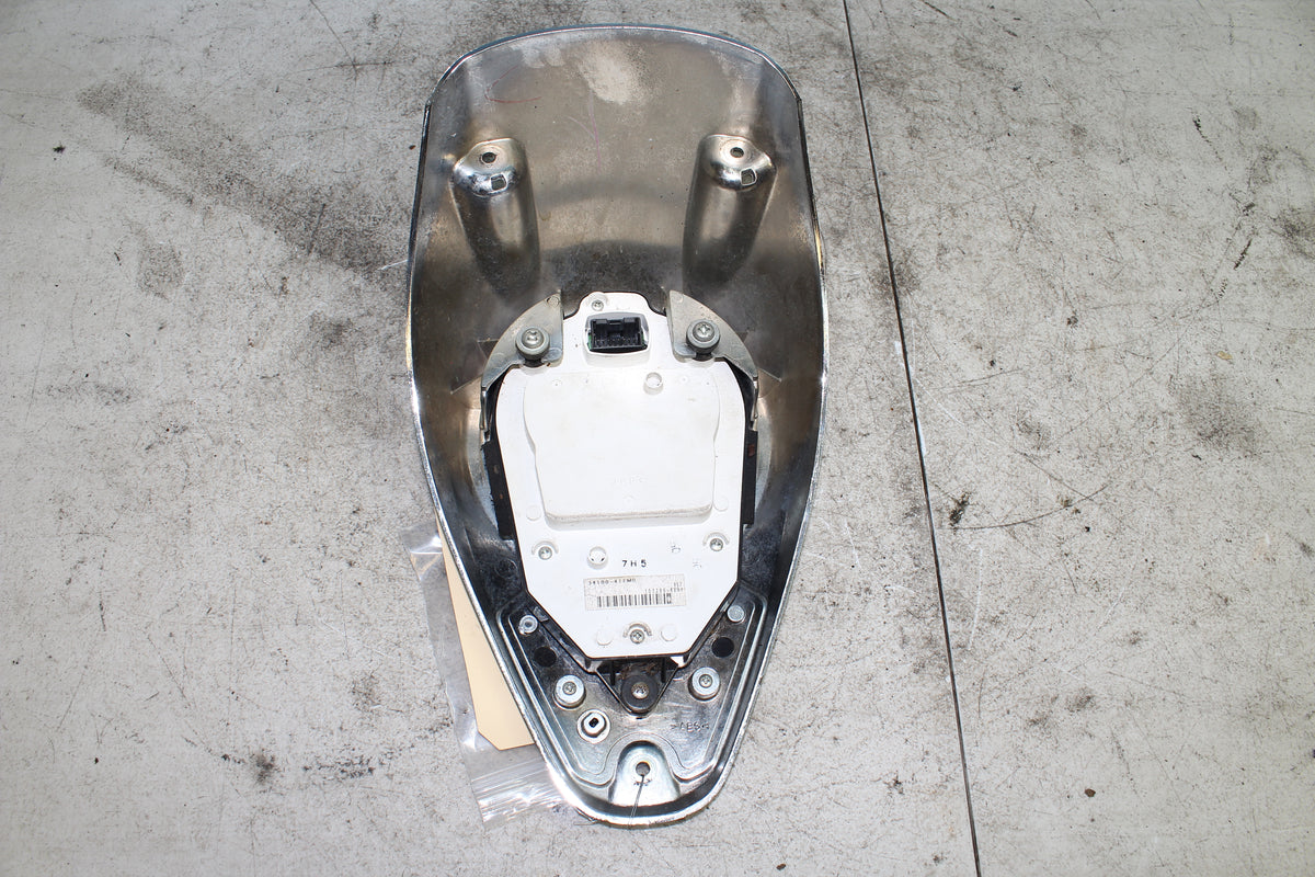 06-09 Suzuki Boulevard VL800 C50 Speedometer Gauge Cluster Bezel Dash *DMG*