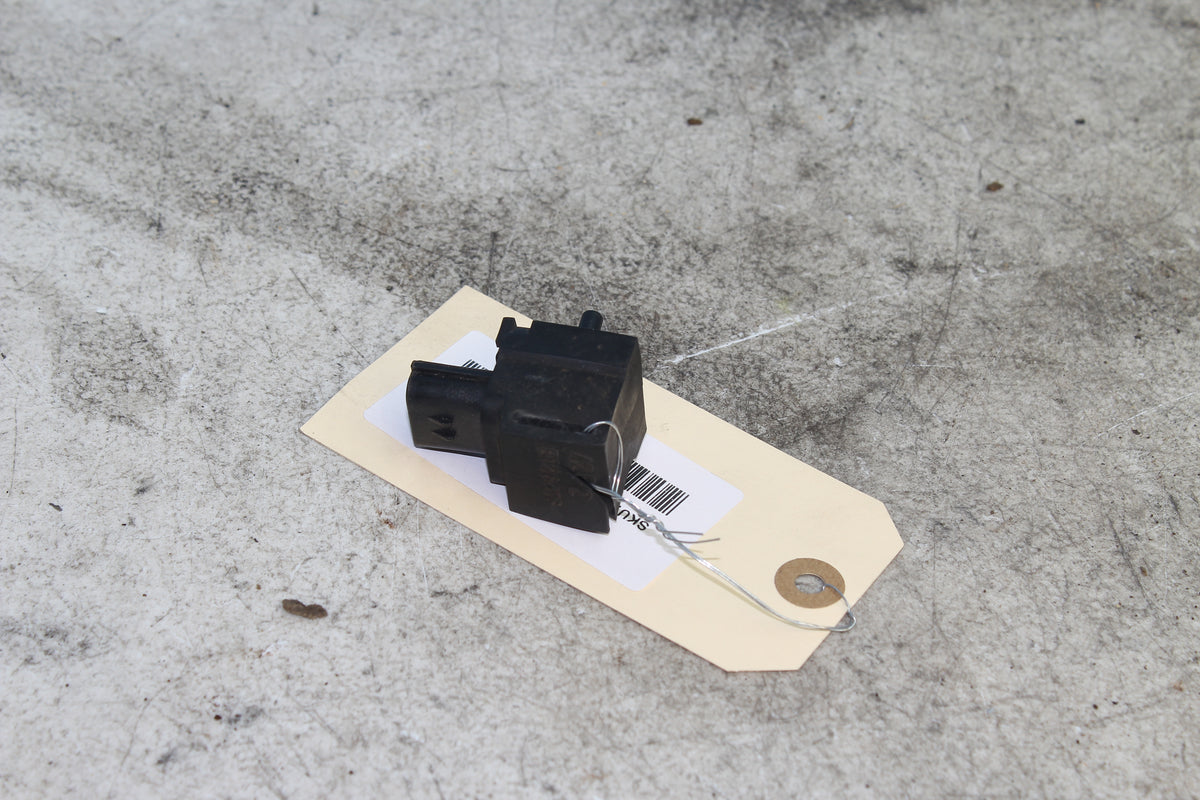 05-14 Suzuki Boulevard VL800 C50 Pressure Sensor MAP Intake Air Carb 18591-42F00